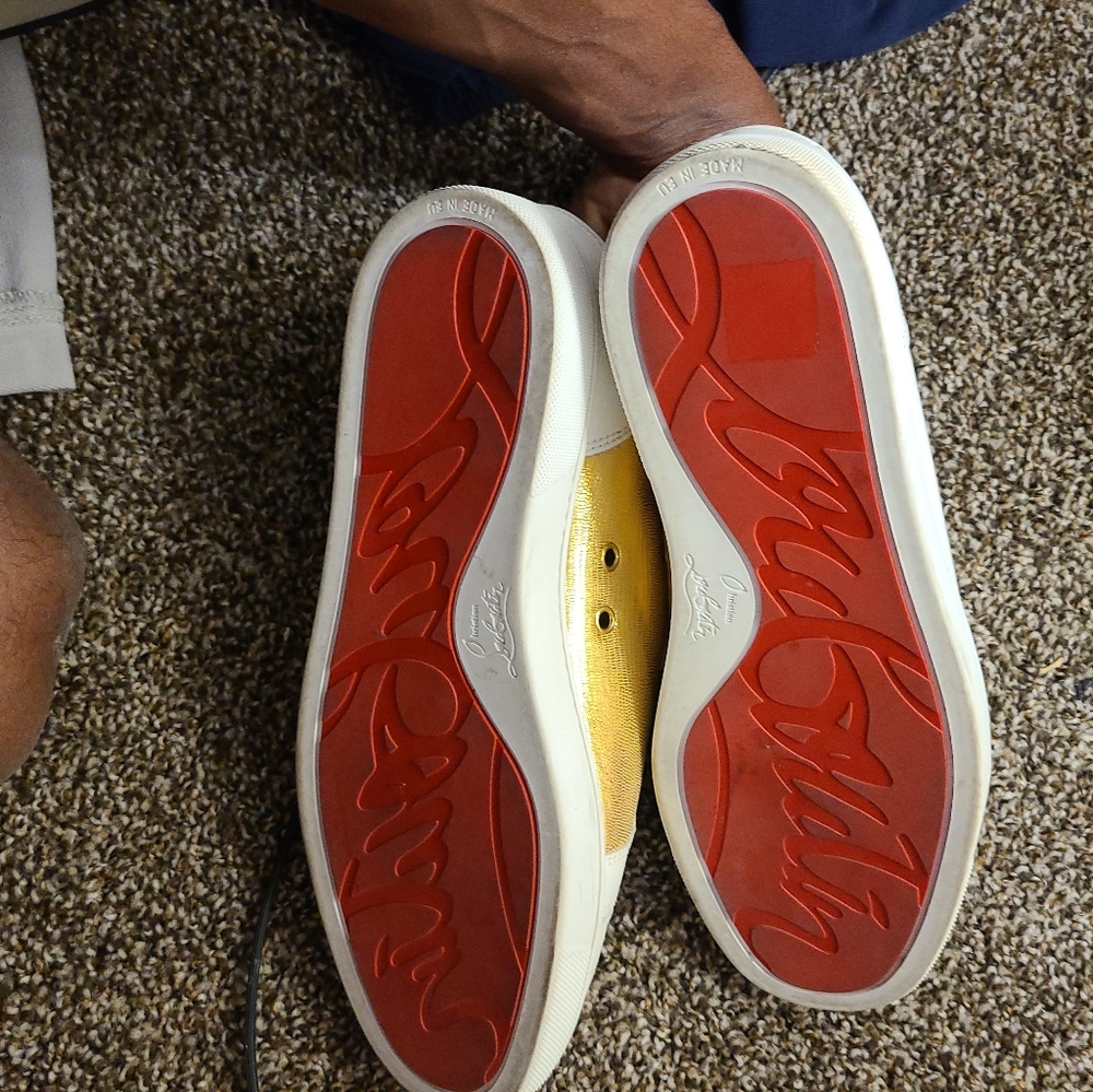 Christian Louboutin - Picture 1 of 4